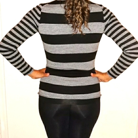 Banana Republic Vintage Wool Black/Grey Striped Cardigan Size S - Picture 4 of 7